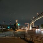 夜　高速道路入口